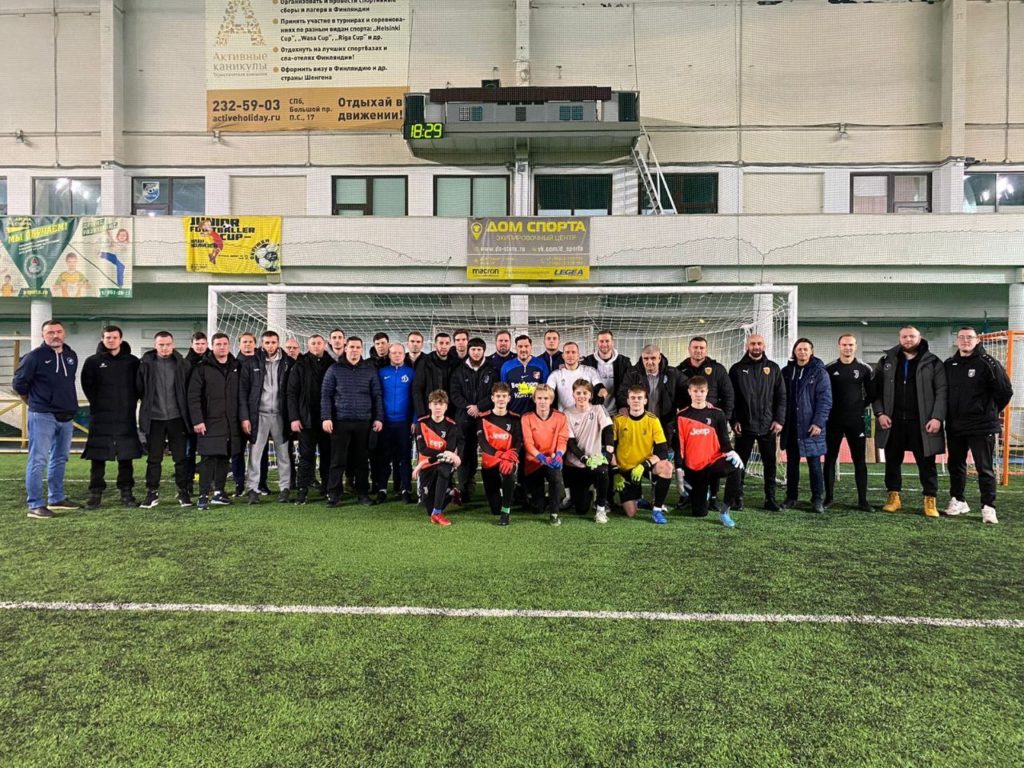 Дмитрий Вяльчинов посетил семинар тренеров вратарей в Санкт-Петербурге